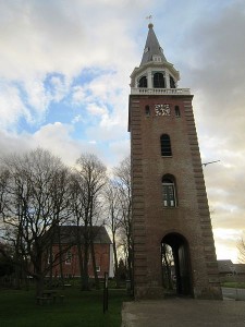 450px-Finsterwolde_-_N_H__kerk_toren_01